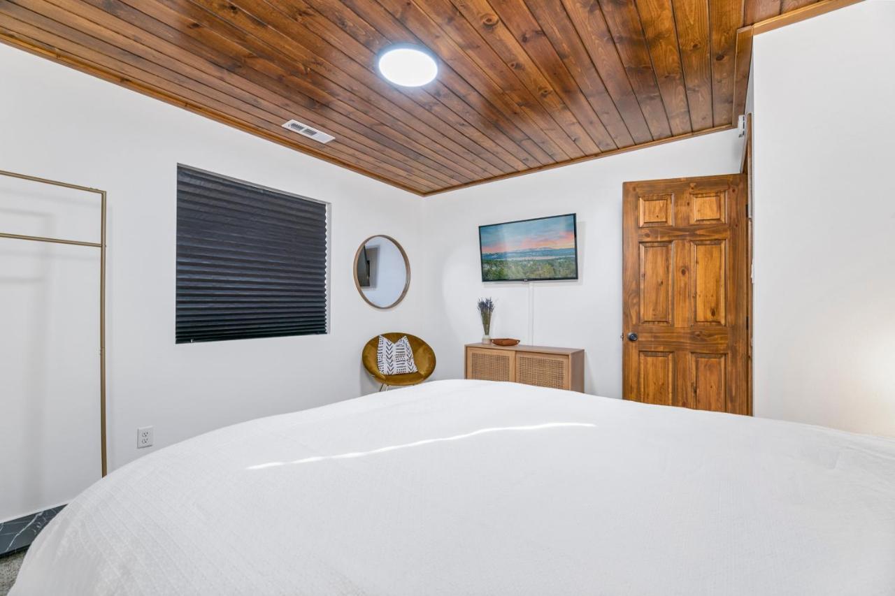 Yellow Pine Lodge - Charming Cottage Style Cabin With Peak-A-Boo Lake And Mountain Views Big Bear Lake Eksteriør billede